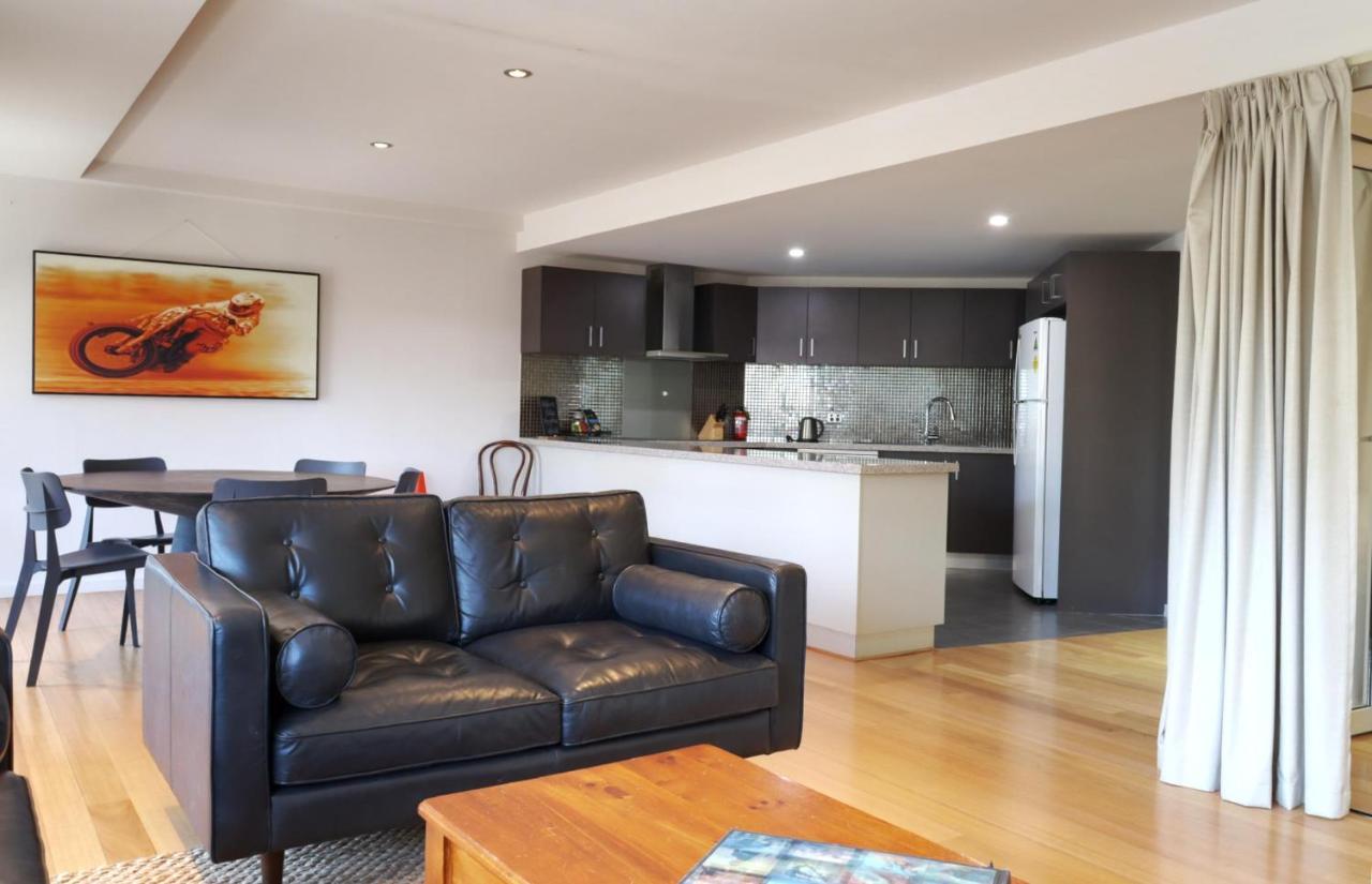 דירות פרמנטל Fiveways Balcony, King Bed, Chef'S Kitchen מראה חיצוני תמונה
