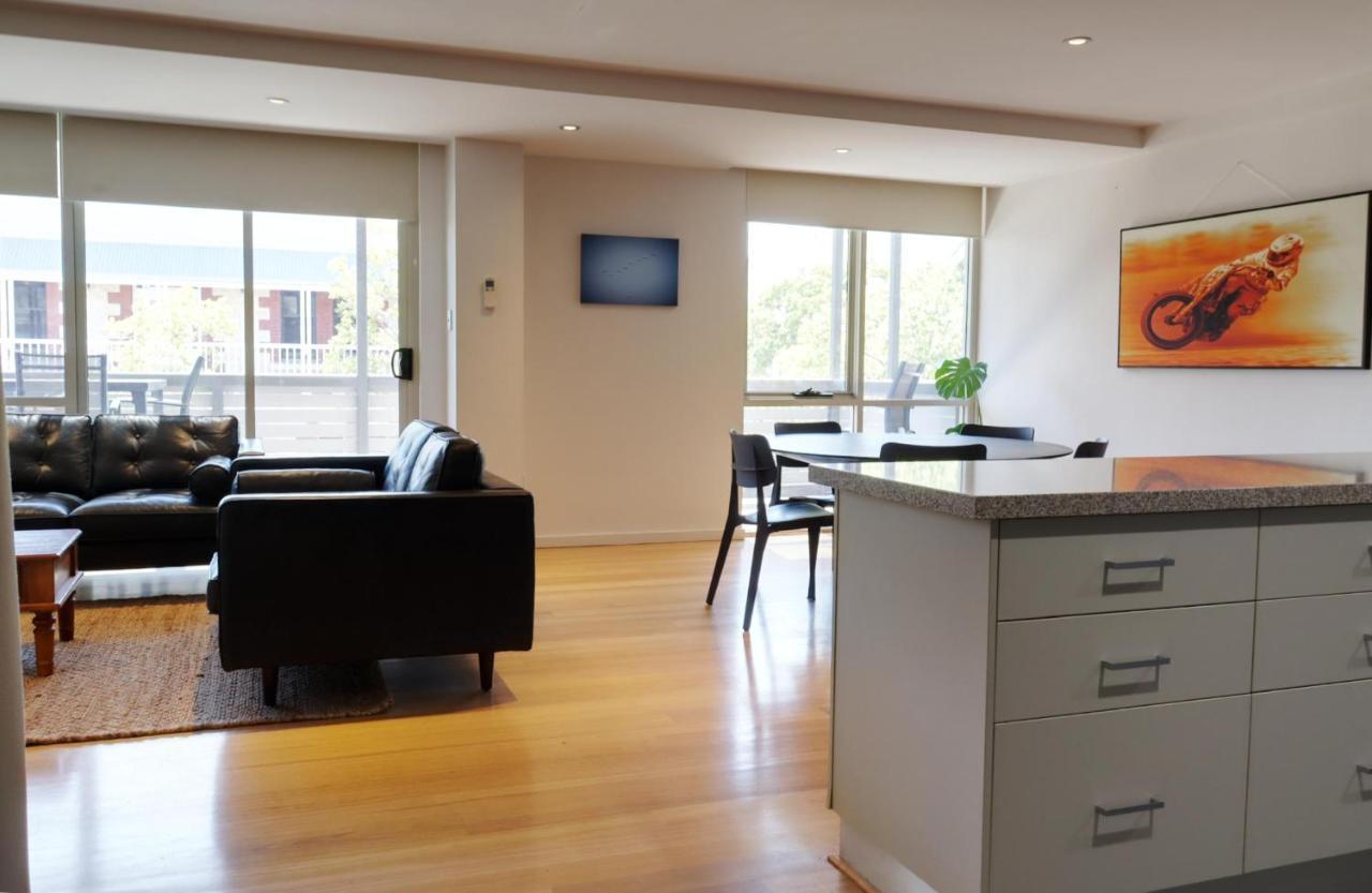 דירות פרמנטל Fiveways Balcony, King Bed, Chef'S Kitchen מראה חיצוני תמונה