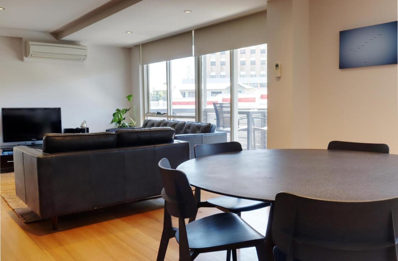 דירות פרמנטל Fiveways Balcony, King Bed, Chef'S Kitchen מראה חיצוני תמונה