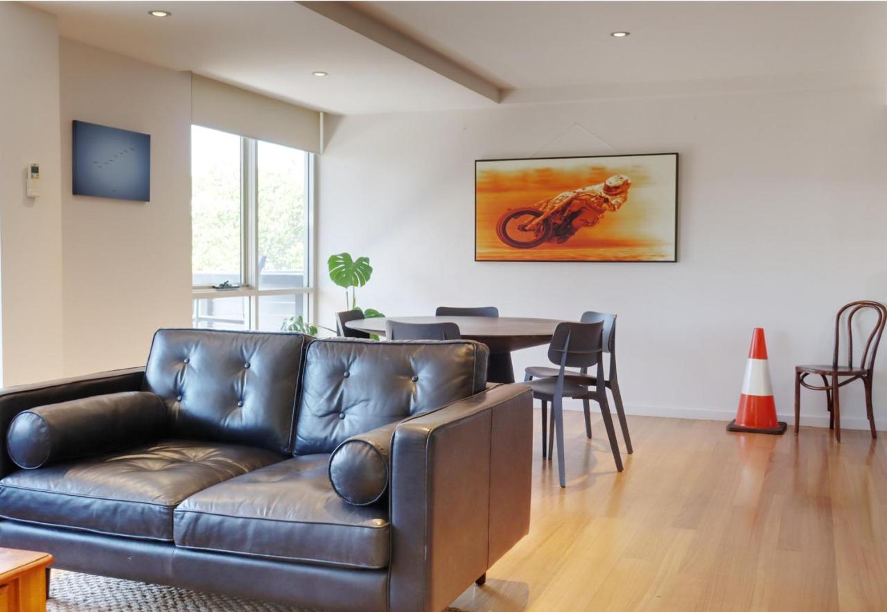 דירות פרמנטל Fiveways Balcony, King Bed, Chef'S Kitchen מראה חיצוני תמונה