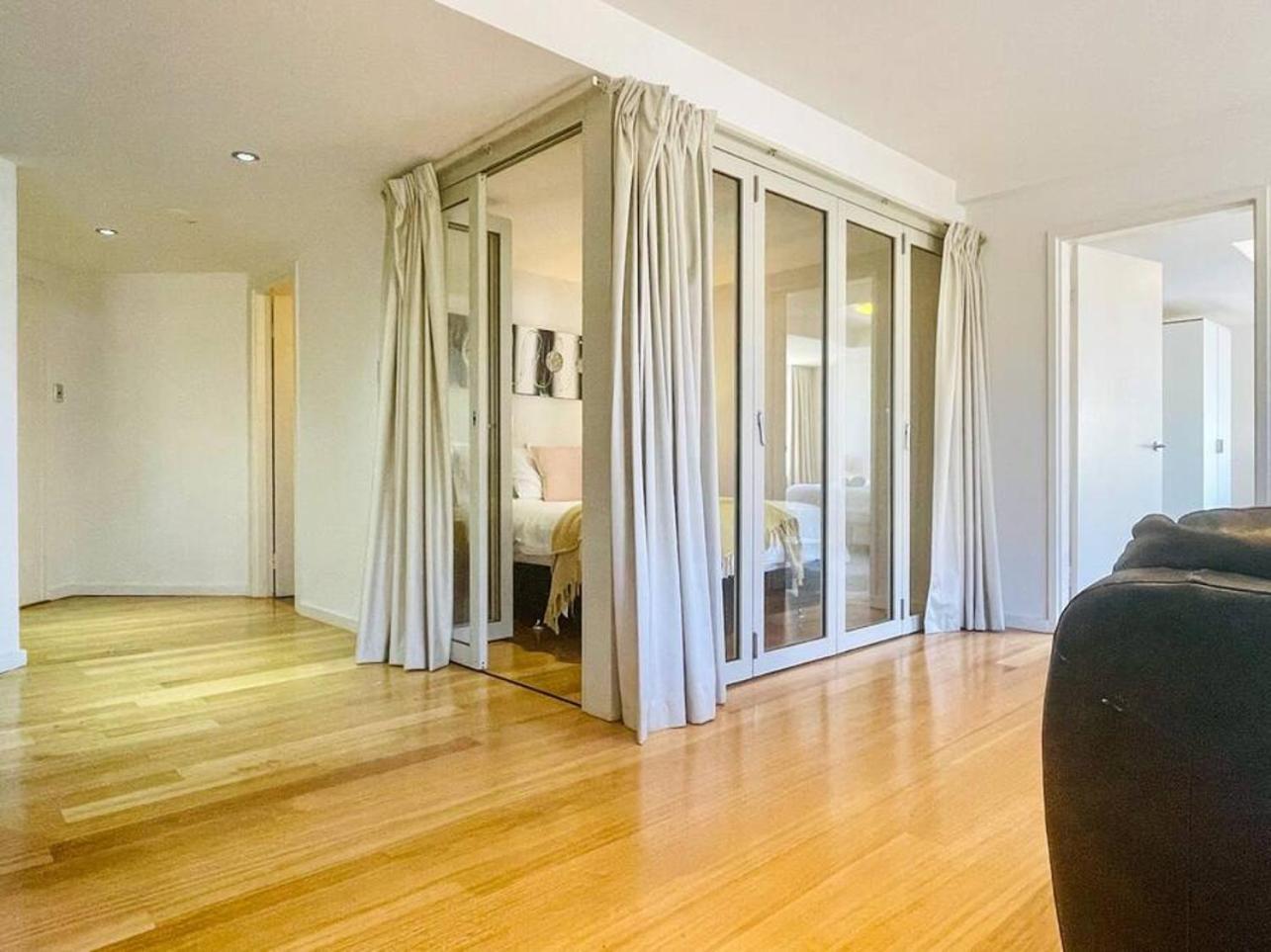 דירות פרמנטל Fiveways Balcony, King Bed, Chef'S Kitchen מראה חיצוני תמונה
